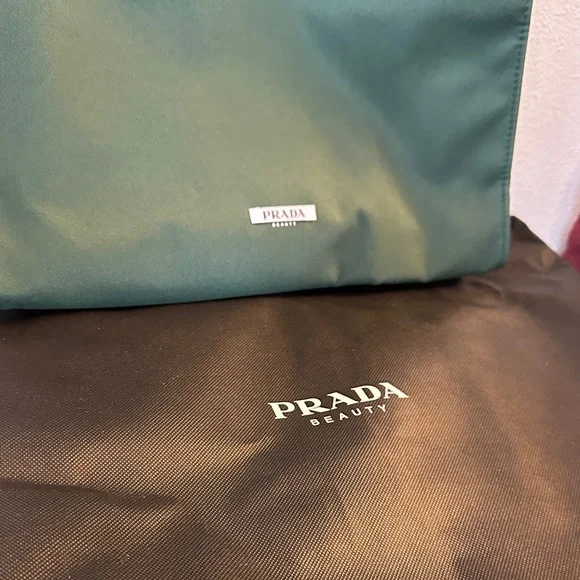 PRADA Beauty Forest Green Tote Bag with Strap & Dust Bag NEW!! - Picture 3 of 16